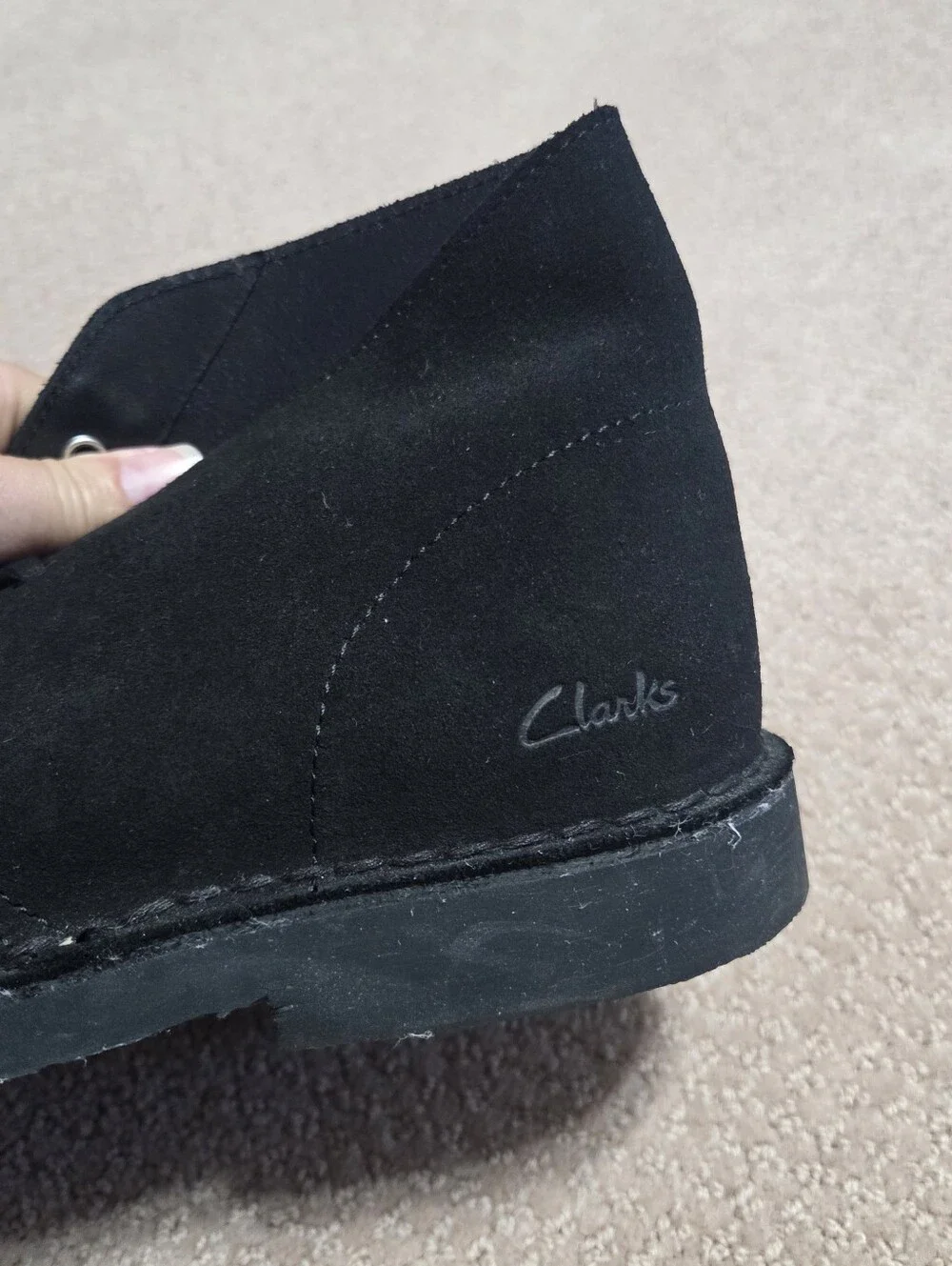 Clarks Desert Boots featuring two-eyelet lace-up chukka Suede Black Mens 8.5M
